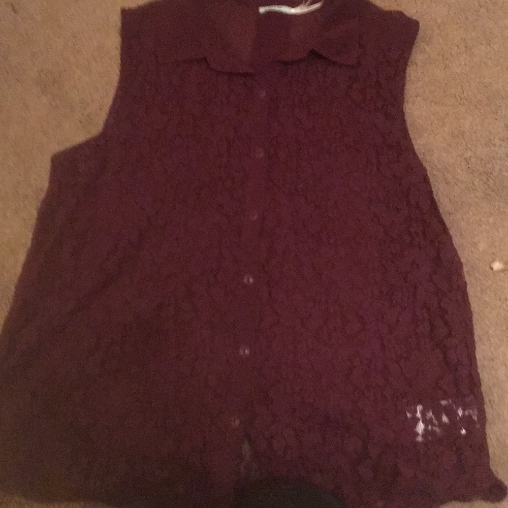 Cute Lacey button up tank top